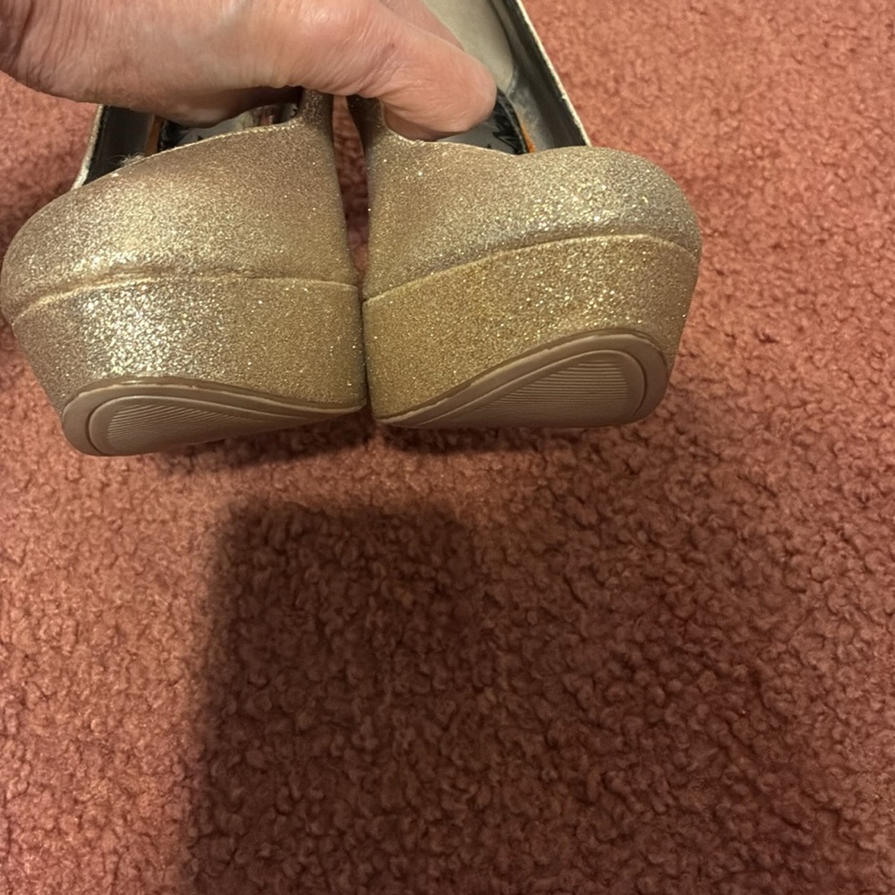 Vintage Trash Gold Glitter Women's Heels - Picture 7 of 10